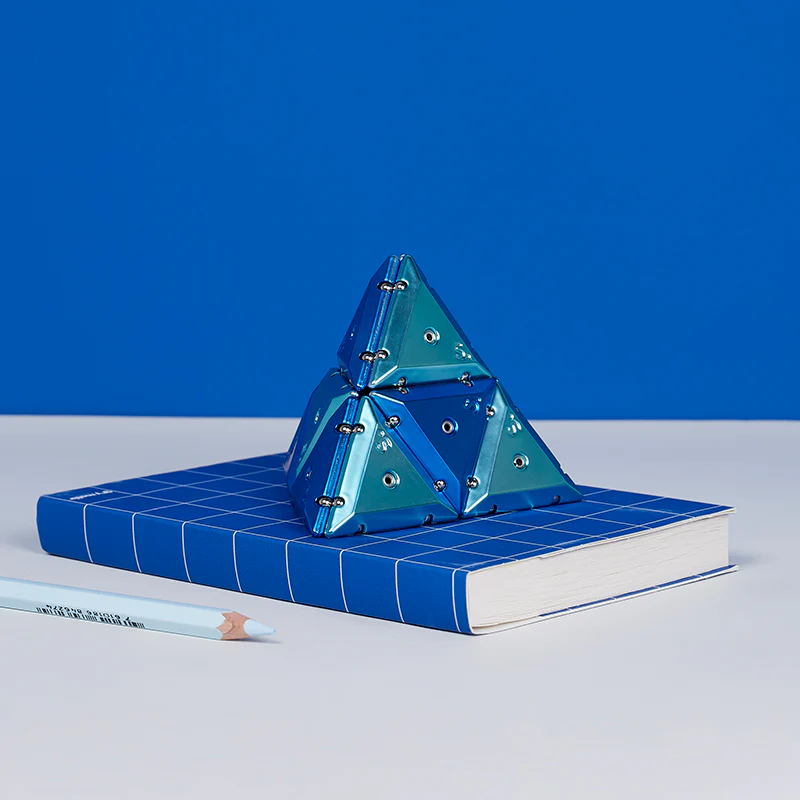 Geode Magnetic Set Lifestyle